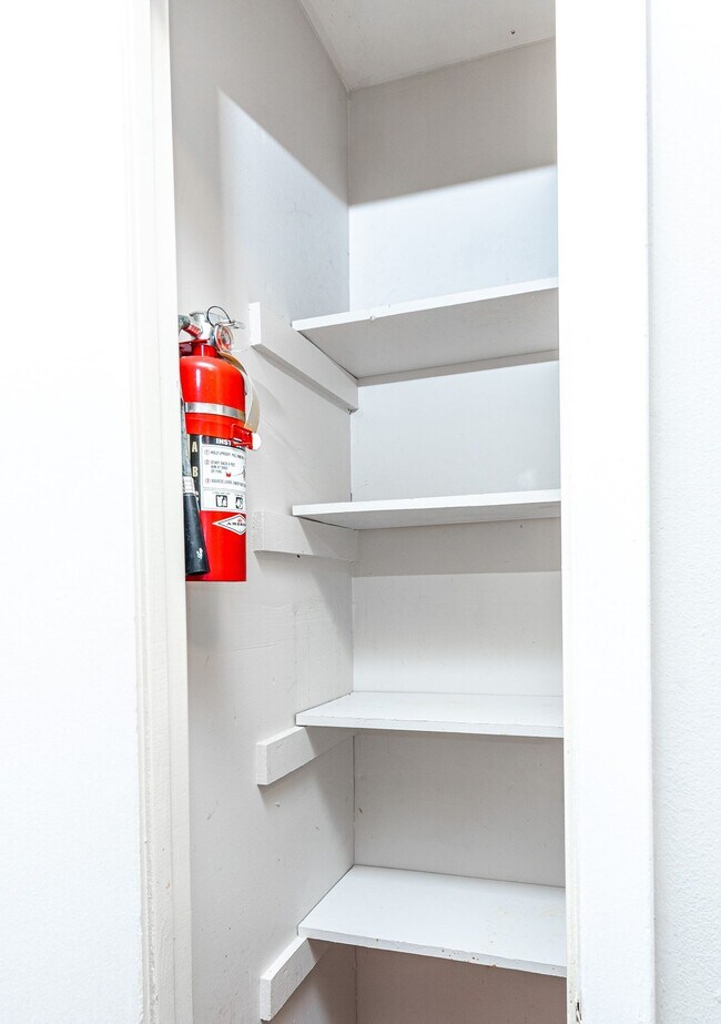 Building Photo - Ashwood Apartment Homes