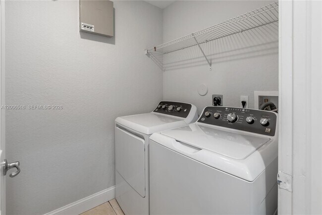 Building Photo - 2707 NW 80th Ave