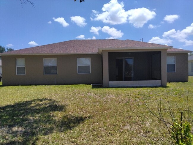 Building Photo - 554 Reddicks Cir