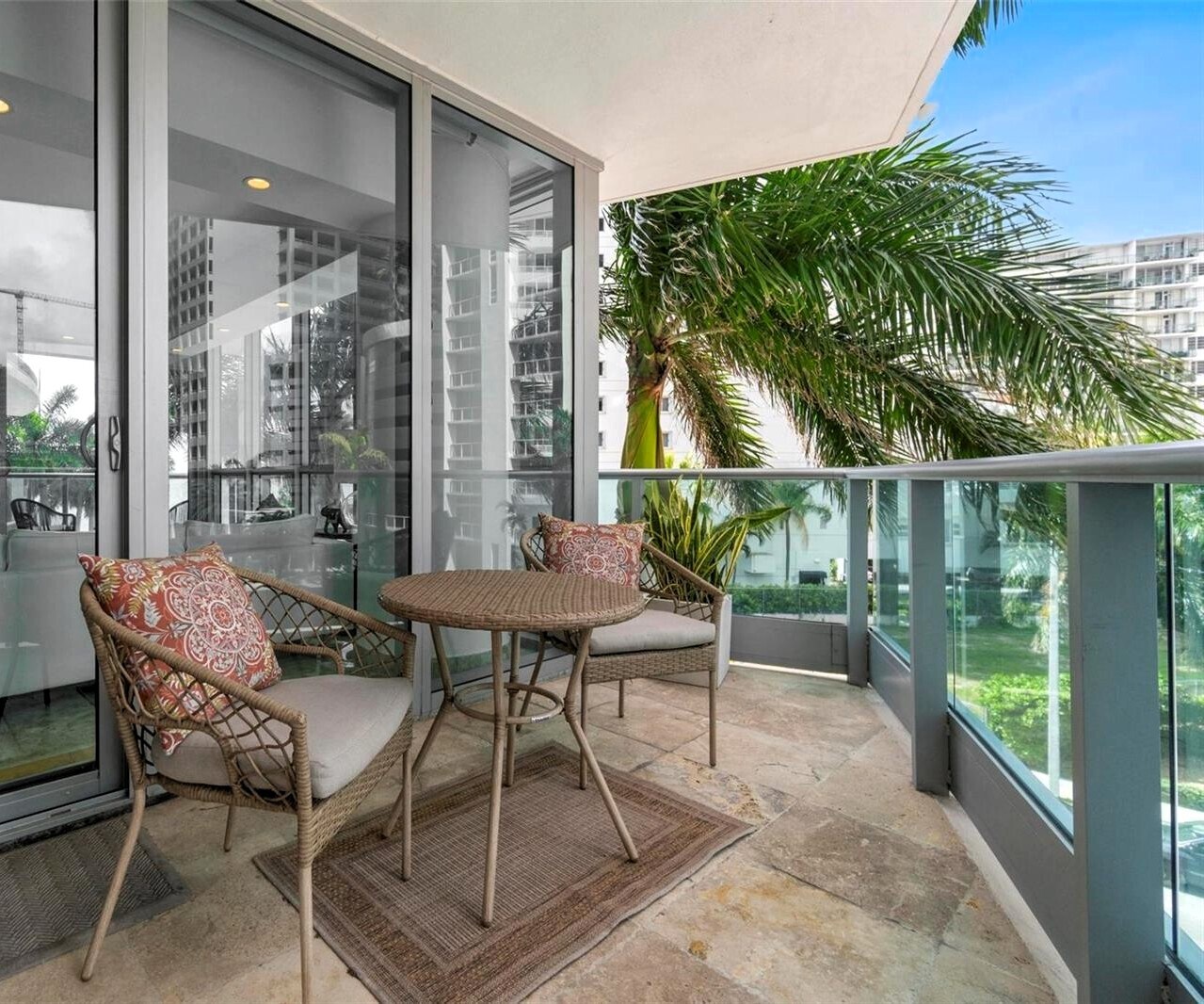Building Photo - 1331 Brickell Bay Dr