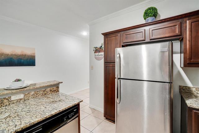 Building Photo - 1545 Cozy Dr