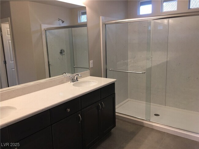 Building Photo - 9857 Mercer Ests Ct