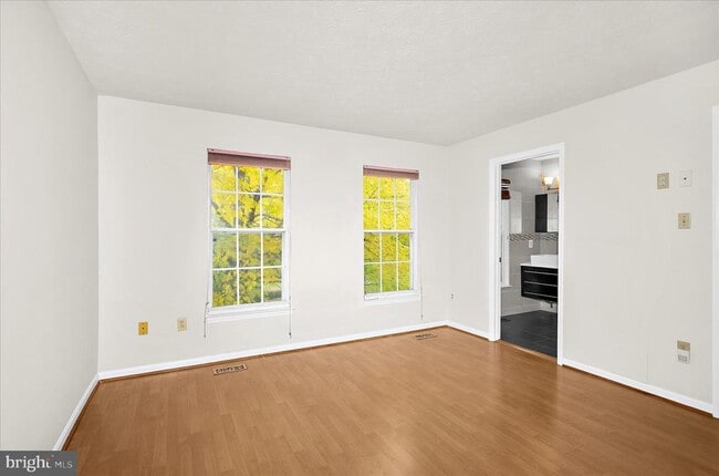 Building Photo - 2009 Heritage Dr