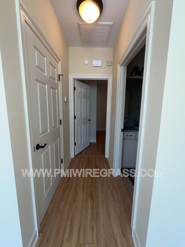 Building Photo - 306 Hidden Creek Cir