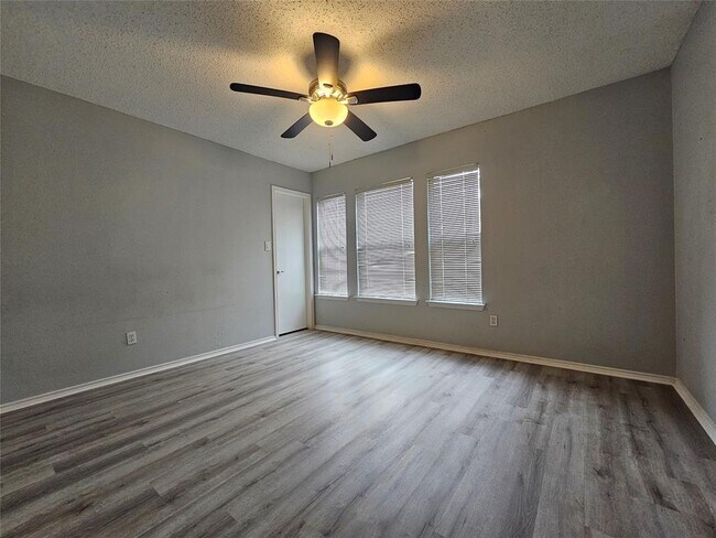 Building Photo - 1113 Stillwell Ridge