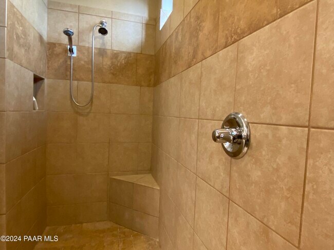 Building Photo - 1553 Range View Cir