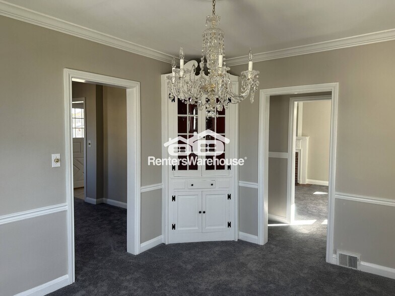 Building Photo - 3203 Glendale Ave