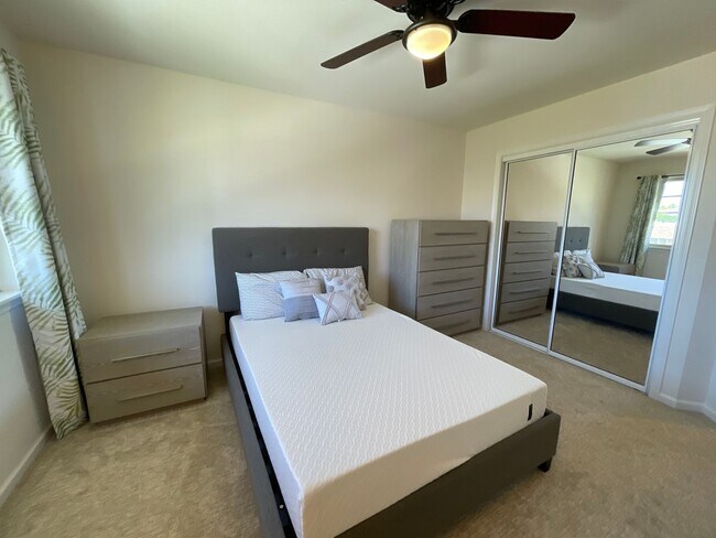 Building Photo - Pet Friendly Kahoma Village Furnished Three Bedroom