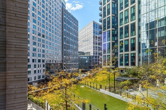 Building Photo - 135 Seaport Blvd
