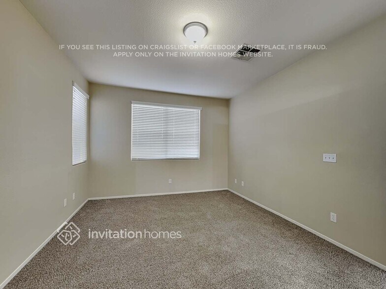 Building Photo - 8840 Crooked Shell Ave