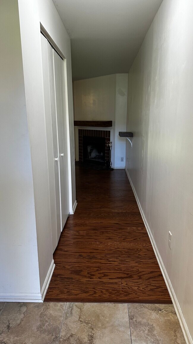Building Photo - 350 Tavistock