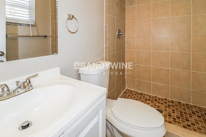 Building Photo - 3221 Thistle Hill Dr