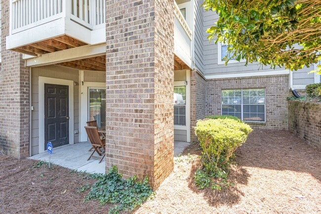 Building Photo - Delightful 2-bedroom, 2-bathroom condo