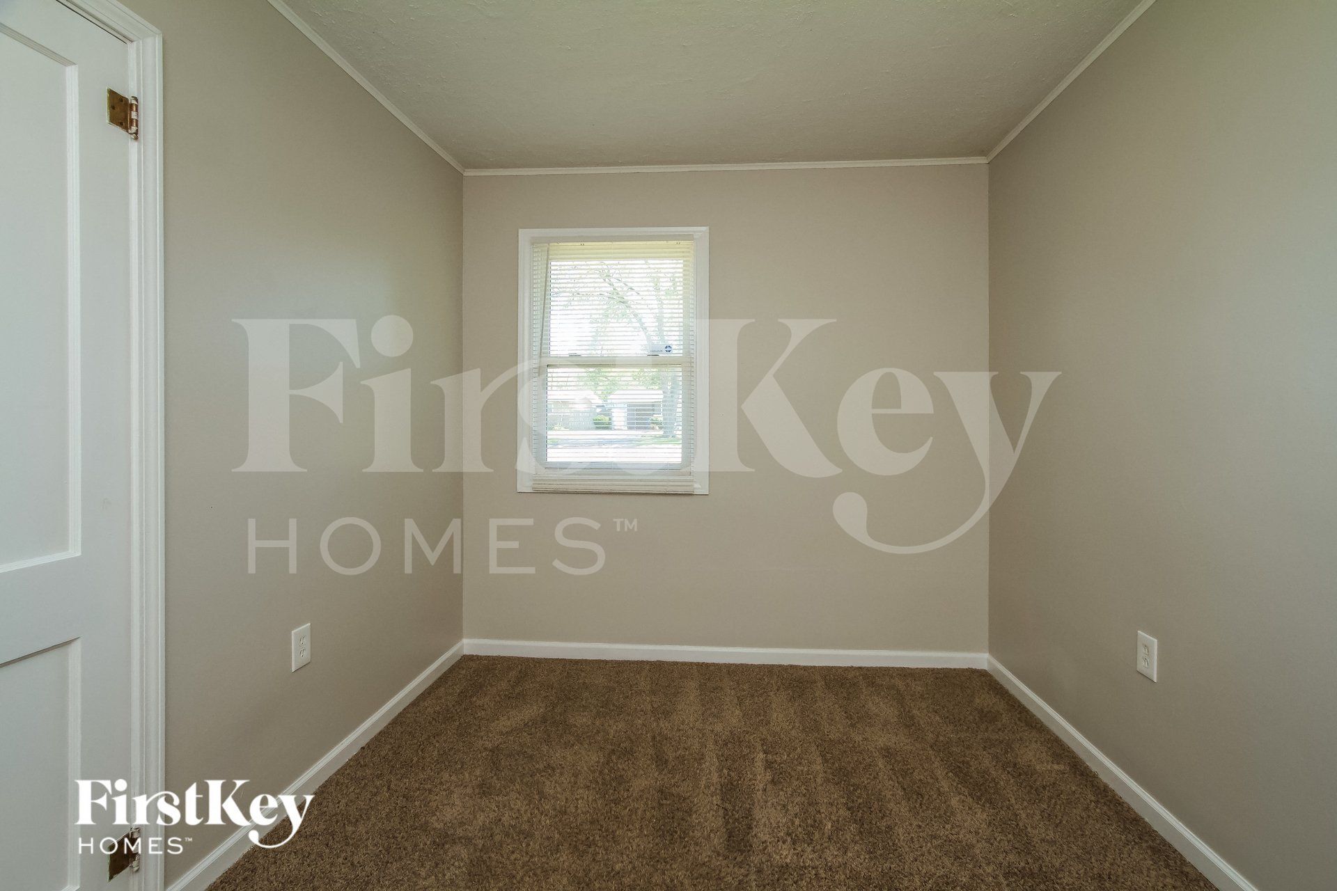 Building Photo - 201 W 10th St