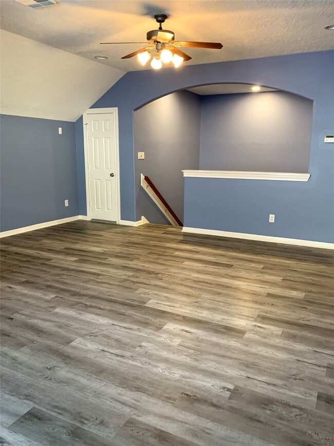 Building Photo - 2611 Summer Rain Dr