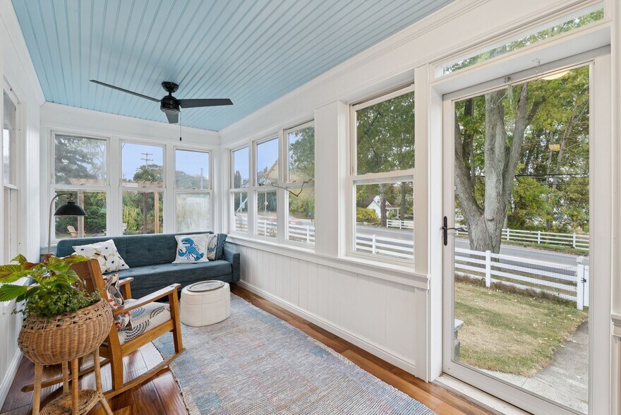 Building Photo - 38 Ocean House Rd