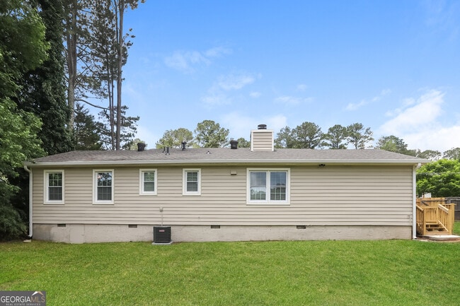 Building Photo - 2974 Landmark Dr SE