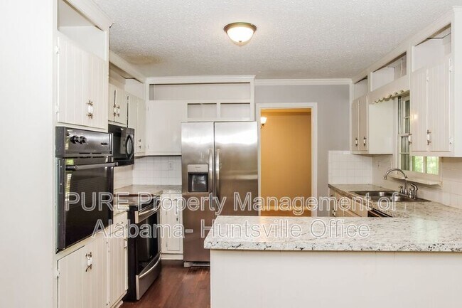 Building Photo - 11313 Mountain Crest Dr SE