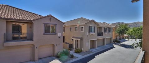 Building Photo - 7502 S 30th Run
