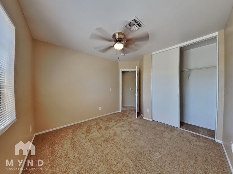 Building Photo - 12510 W Charter Oak Rd