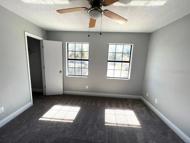Building Photo - 453 Hemlock St