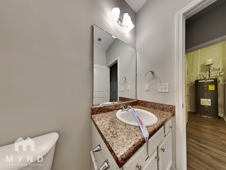 Building Photo - 62 Trotter Ct