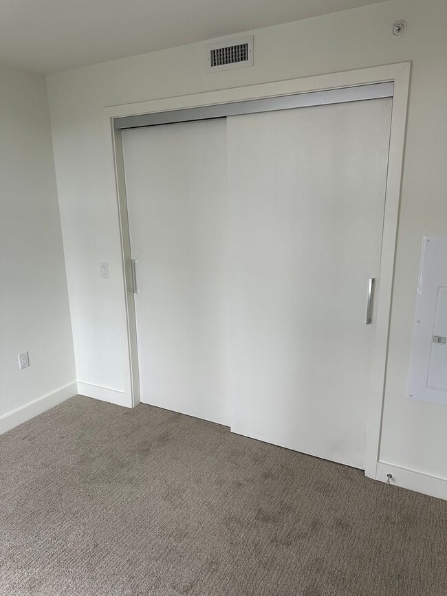 Building Photo - Savina By Bosa, 9th Floor Unit Available March 7th!