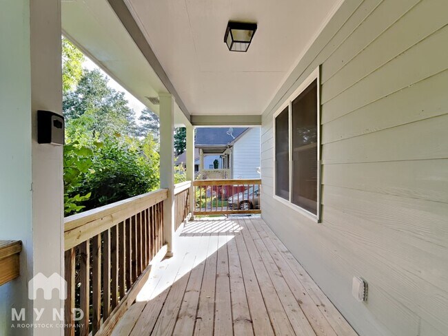 Building Photo - 1027 River Bend Ct