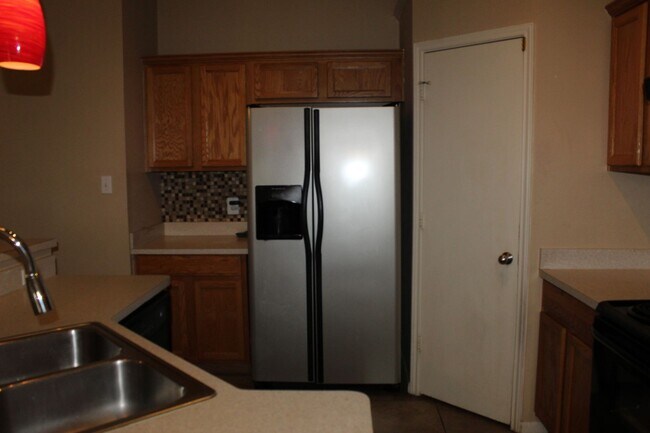 Building Photo - 3 BEDROOM, 2 BATH, BELTON ISD