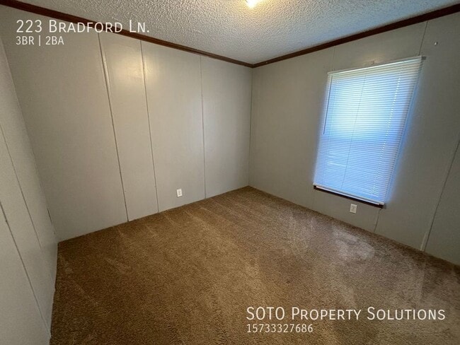 Building Photo - 3BD/2BA Pet-Friendly Home in Oak Ridge