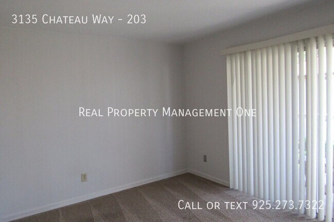 Building Photo - 3135 Chateau Way