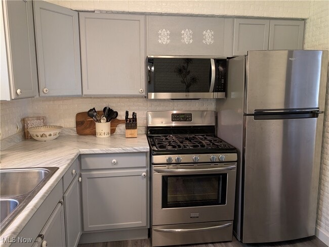 Building Photo - 1494 Hilton Dr