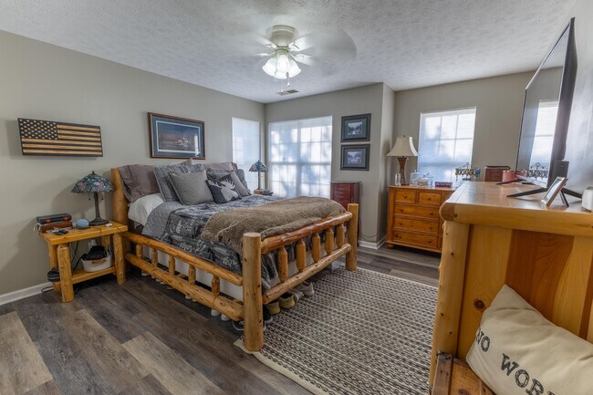 Building Photo - 4216 Kensington Garden Ct
