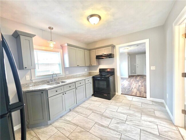 Building Photo - 41 Benefit St