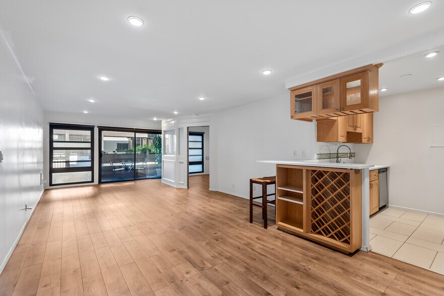 Primary Photo - 7742 Redlands St
