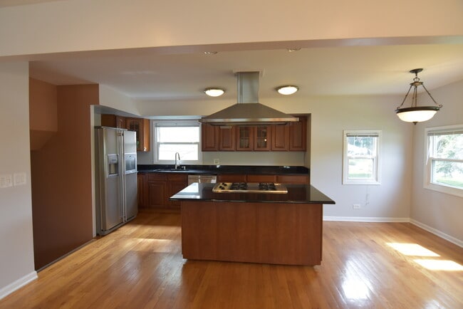 Building Photo - 1702 N Waterman Ave