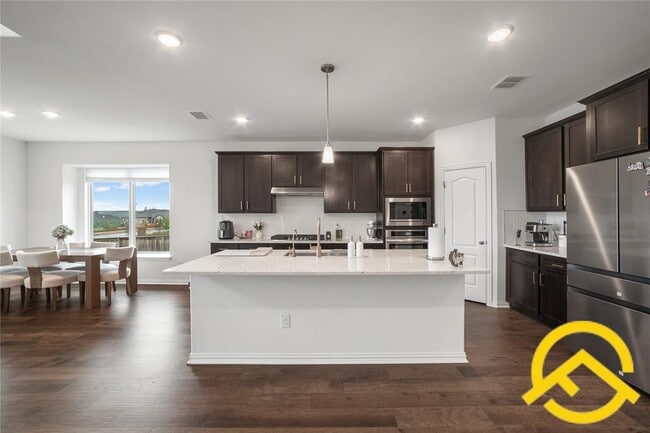 Building Photo - 671 Durian Lp