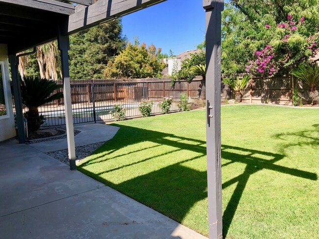 Building Photo - $2,950 Alluvial & Cedar, 4 Bedroom - N. Wo...