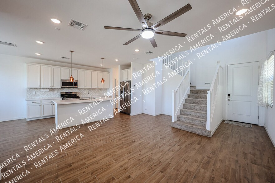Building Photo - 9436 E Supernova Dr