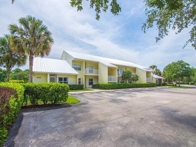 Building Photo - 4210 Gator Trace Ave