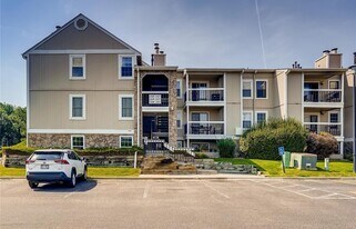 Building Photo - 5565 W 76th Ave