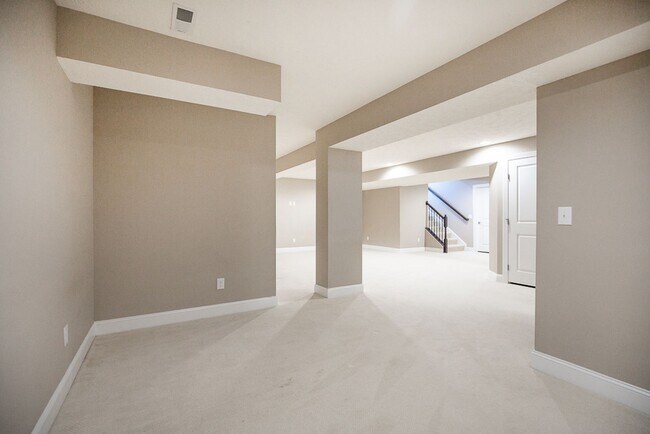 Building Photo - 2457 Woodhawk Ln
