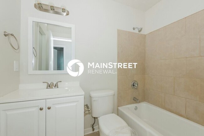 Building Photo - 3 Bedroom Pet-Friendly Home in Hampton, GA with Main Street Renewal