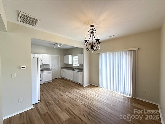 Building Photo - 9402 Darwick St