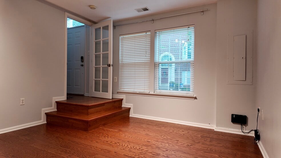 1st Floor Bedroom - 4094 Fountainside Ln