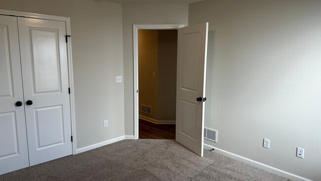 Interior Photo - Weldon Reserve