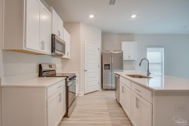 Building Photo - 8422 Riverstone Dr