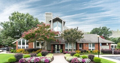 Building Photo - Broadmoor Apartments