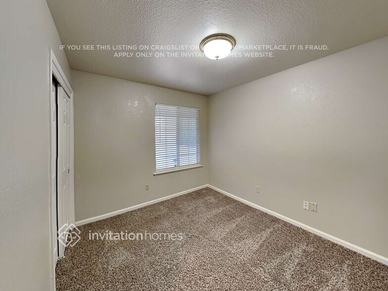 Building Photo - 106 Dolphin Way