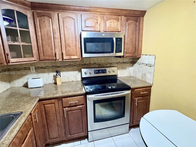 Building Photo - 210 172nd St